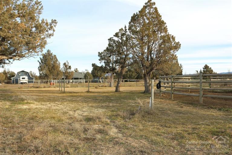 24780 Dodds Road Bend, OR 97701 - Photo 18 of 23 Additional Photo