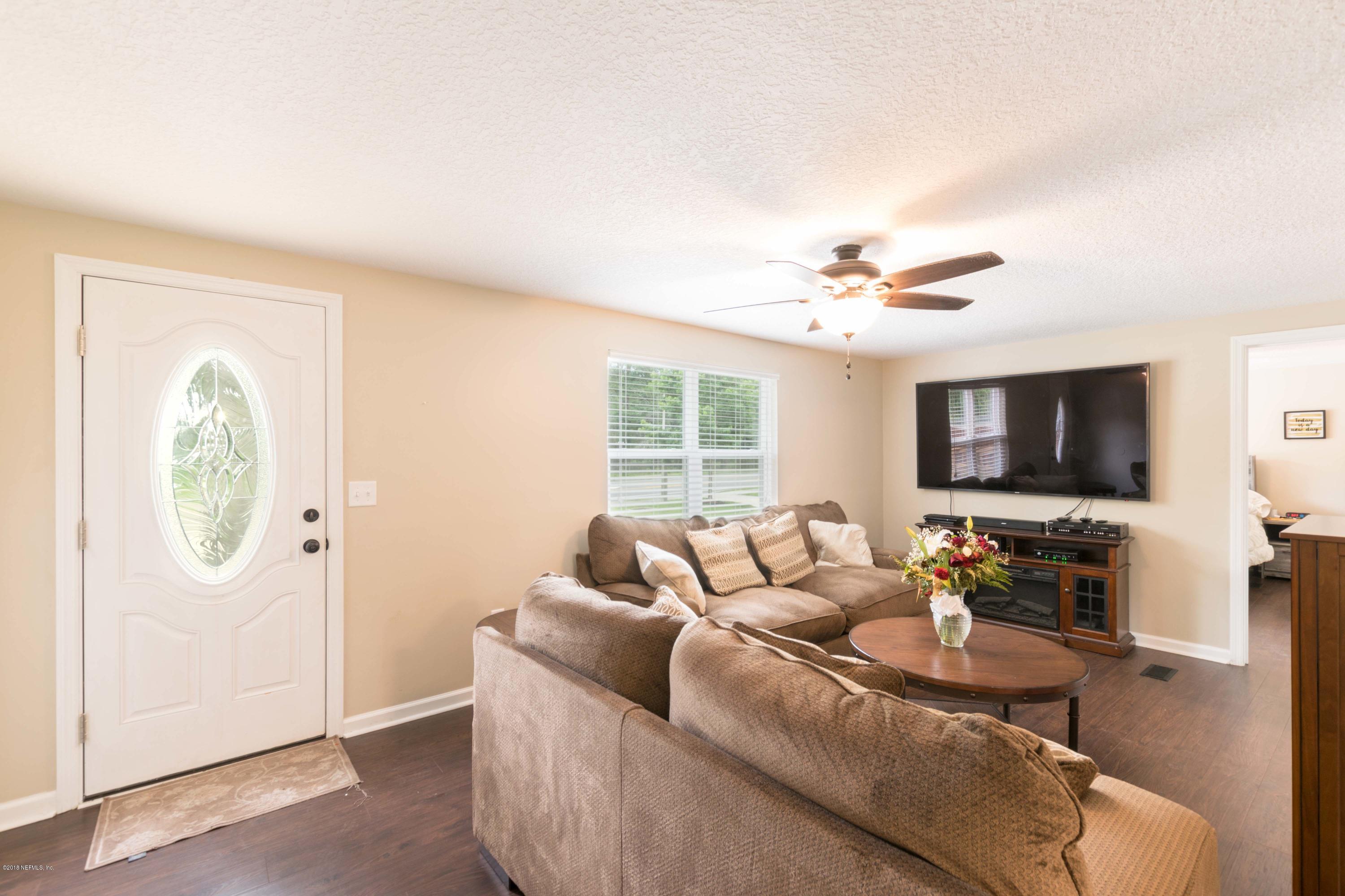 12520 Pulaski Road Jacksonville, FL 32218 - Photo 5 of 33 Family Room