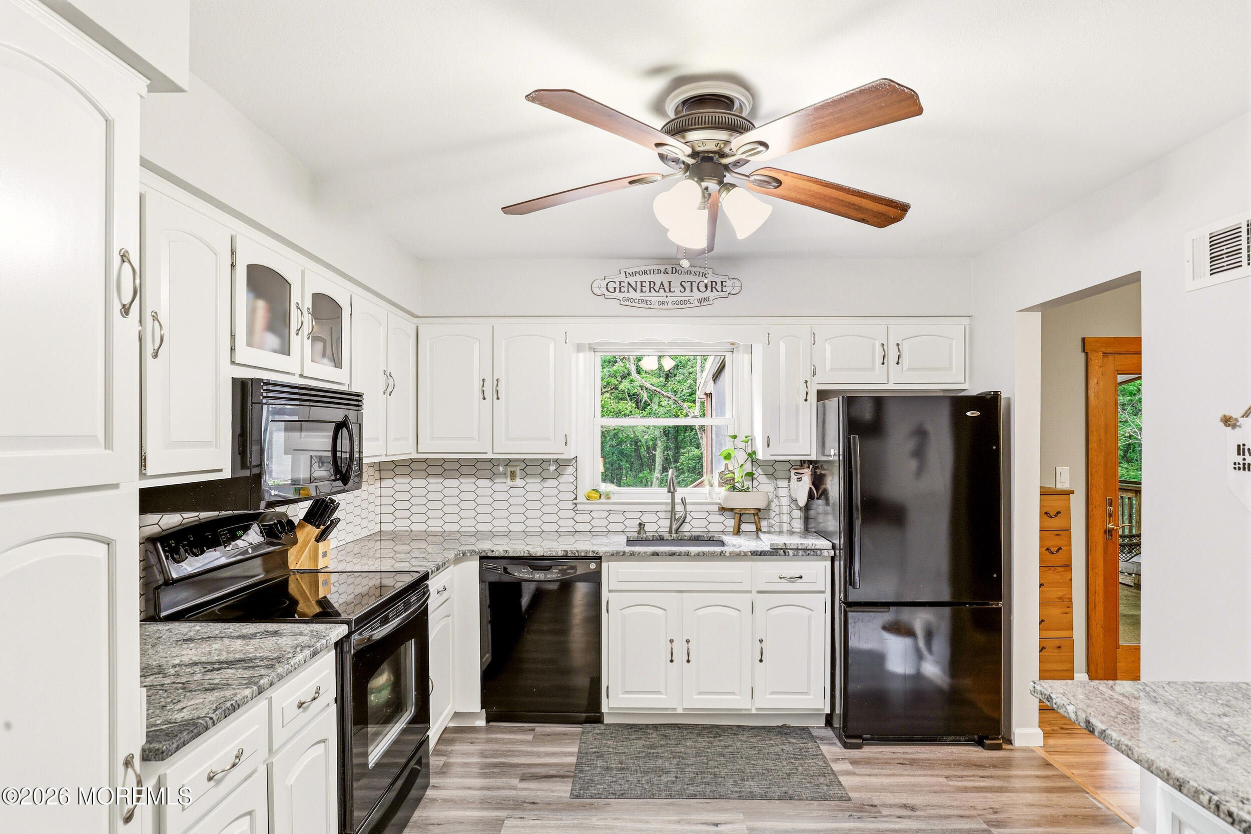 910 Woodlane Road Jackson, NJ 08527 - Photo 12 of 40 12_910_woodlane_rd_012