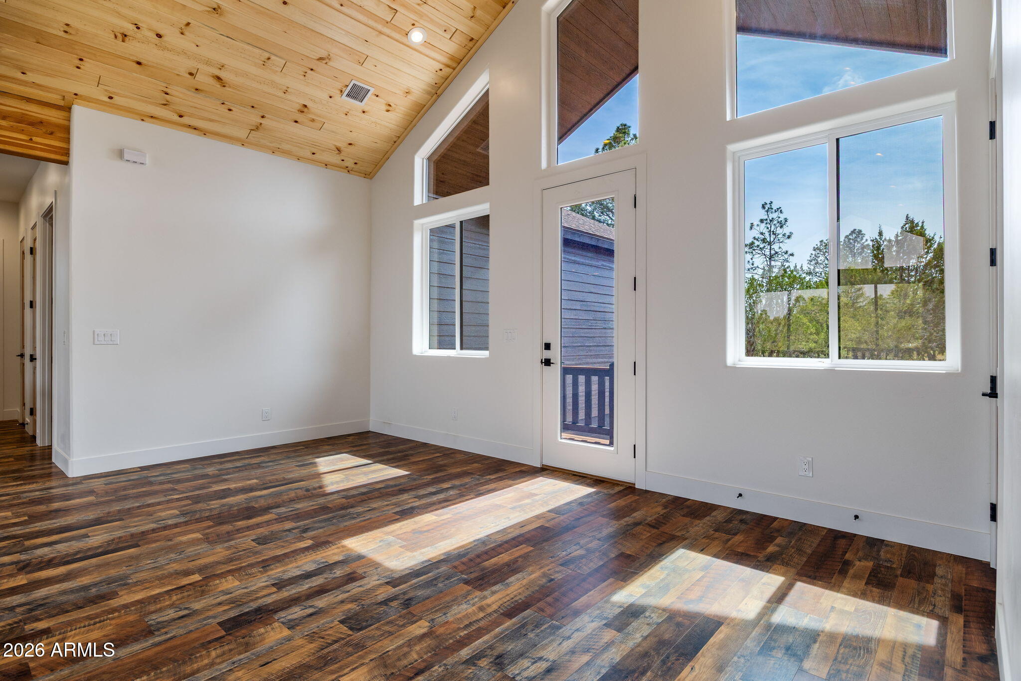 2759 Panther Circle Overgaard, AZ 85933 - Photo 8 of 45 2759PantherCir-Overgaard-AZ-8