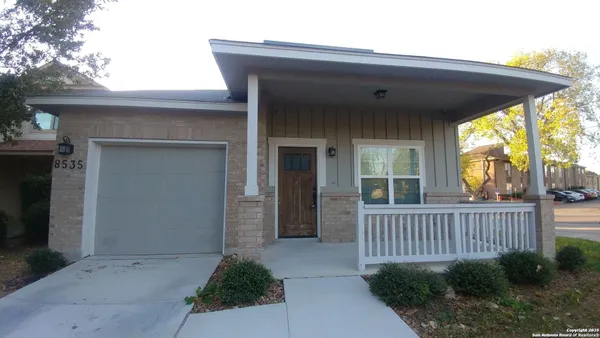 $1,600 | 8535 Pecan Cross, San Antonio, TX 78240