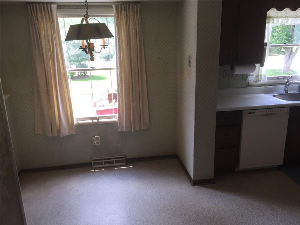 1228 Rolling Meadow Road Pittsburgh, PA 15241 - Photo 11 of 25 Eat-in Kitchen area