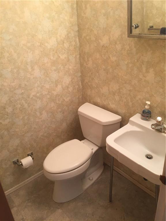1228 Rolling Meadow Road Pittsburgh, PA 15241 - Photo 15 of 25 Powder Room 1st floor