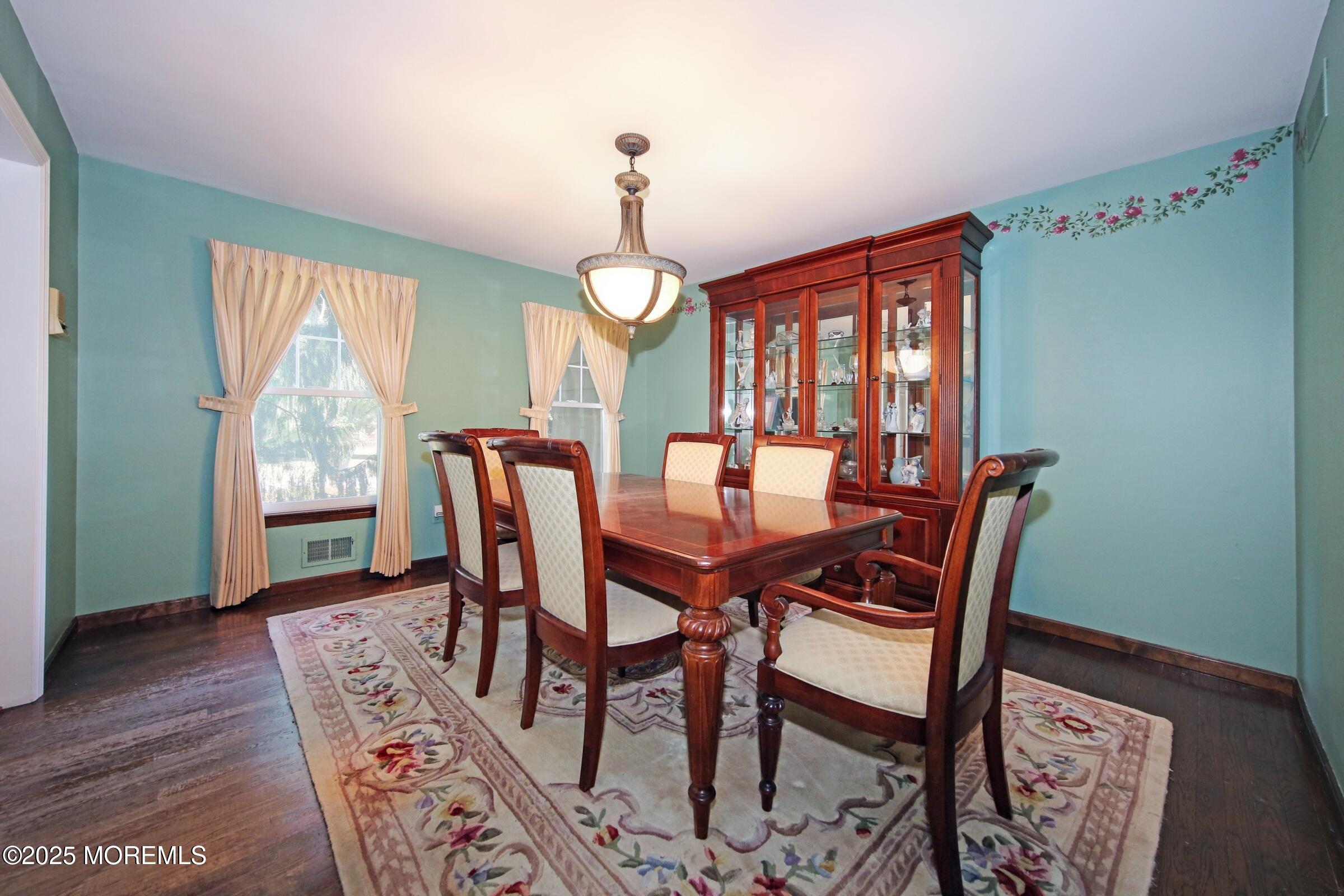 32 Okros Road Tinton Falls, NJ 07712 - Photo 17 of 42 Dining Room