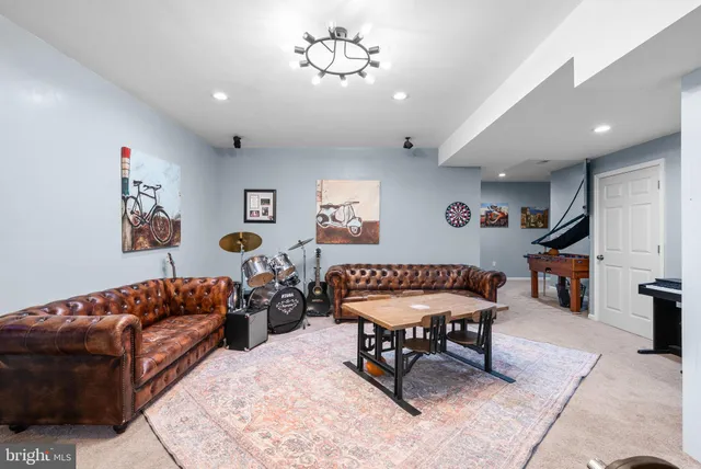 $1,200,000 | 970 Oak Tree Road, Westminster, MD 21157