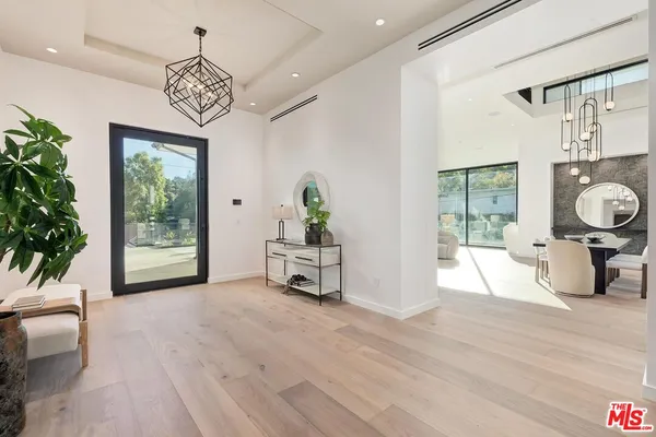 $20,500 | 16879 Mooncrest Drive, Encino, CA 91436