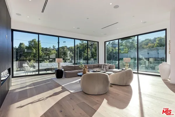 $20,500 | 16879 Mooncrest Drive, Encino, CA 91436