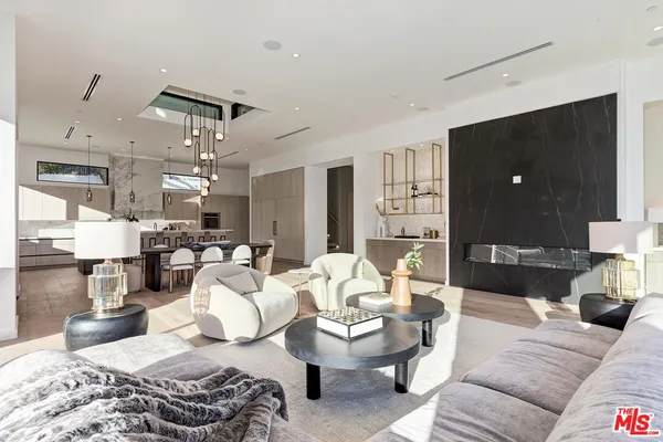 $20,500 | 16879 Mooncrest Drive, Encino, CA 91436