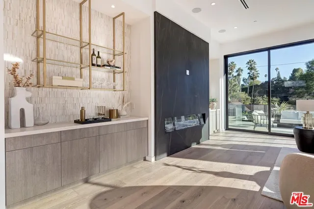 $30,000 | 16879 Mooncrest Drive, Encino, CA 91436