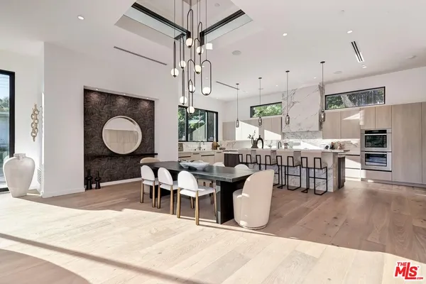 $20,500 | 16879 Mooncrest Drive, Encino, CA 91436