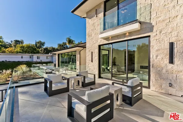 $20,500 | 16879 Mooncrest Drive, Encino, CA 91436