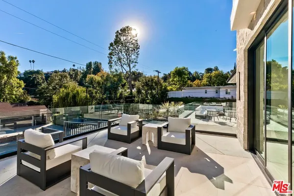 $20,500 | 16879 Mooncrest Drive, Encino, CA 91436