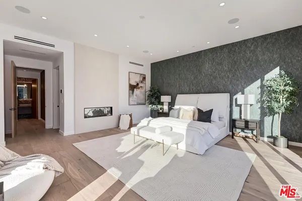 $20,500 | 16879 Mooncrest Drive, Encino, CA 91436