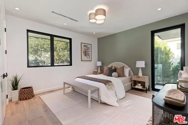 $20,500 | 16879 Mooncrest Drive, Encino, CA 91436