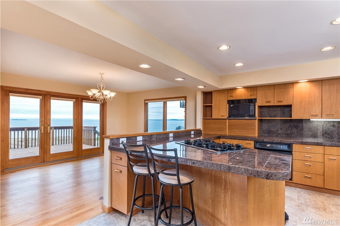 2285 West Beach Road, Unit D Oak Harbor, WA 98277 - Photo 11 of 25 Gallery Image 11