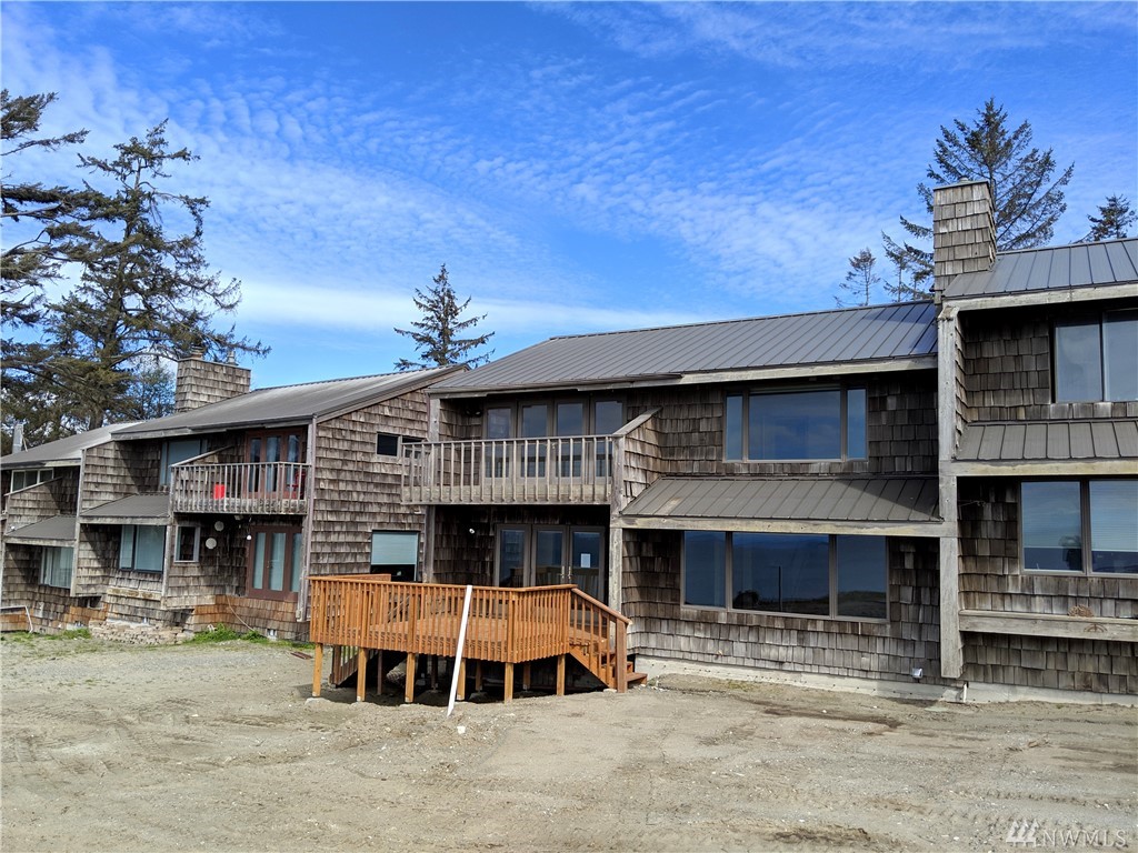 2285 West Beach Road, Unit D Oak Harbor, WA 98277 - Photo 14 of 25 Gallery Image 14