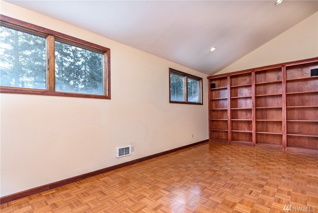 2285 West Beach Road, Unit D Oak Harbor, WA 98277 - Photo 16 of 25 Gallery Image 16