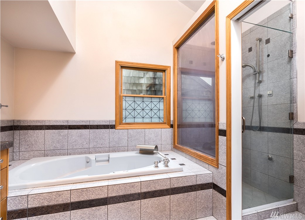 2285 West Beach Road, Unit D Oak Harbor, WA 98277 - Photo 21 of 25 Gallery Image 21