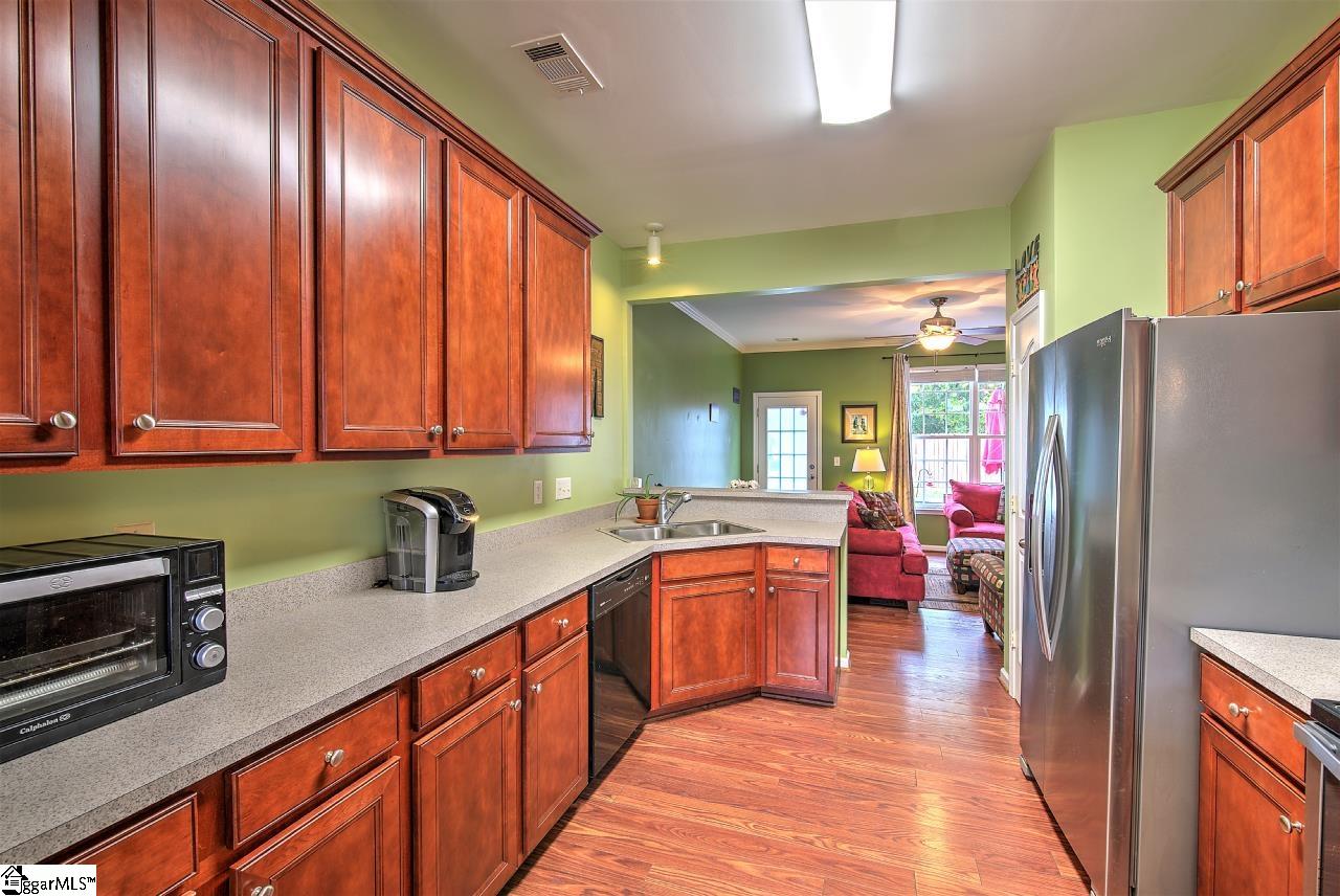 31 Swade Way Greer, SC 29650 - Photo 8 of 34 Gallery Image 8