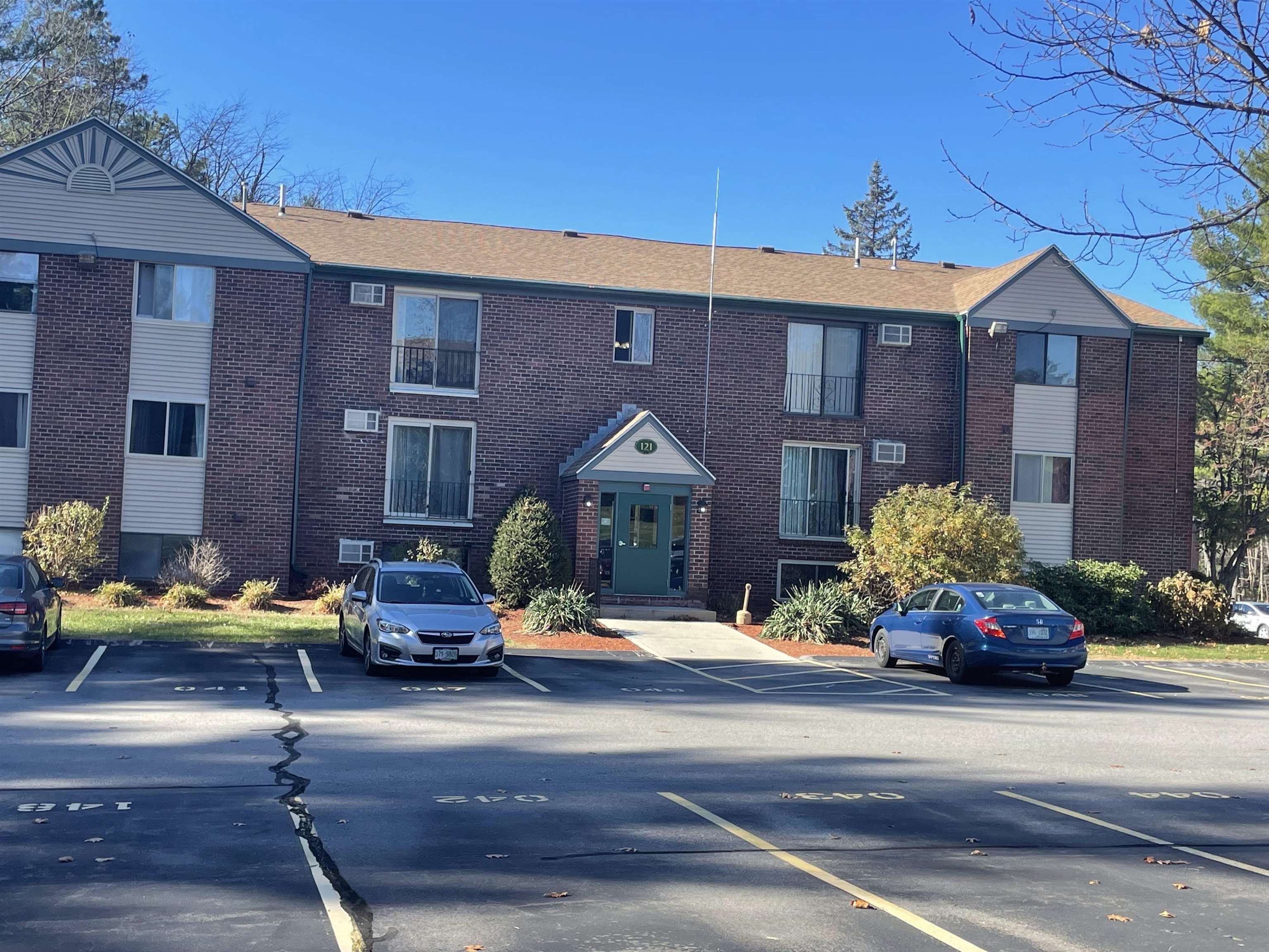121 English Village Road, Unit 204 Manchester, NH 03102 - Photo 1 of 18
