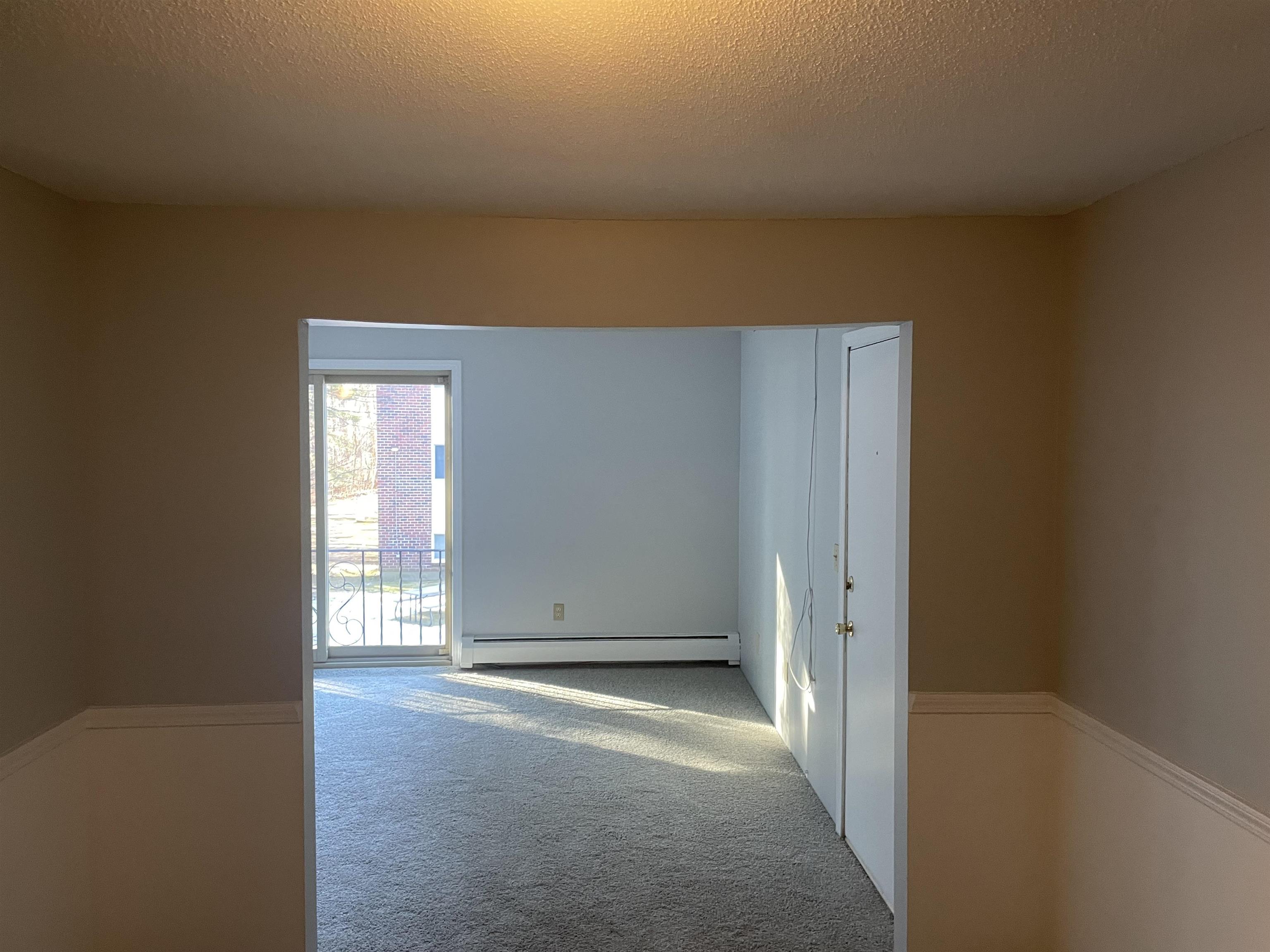 121 English Village Road, Unit 204 Manchester, NH 03102 - Photo 12 of 18