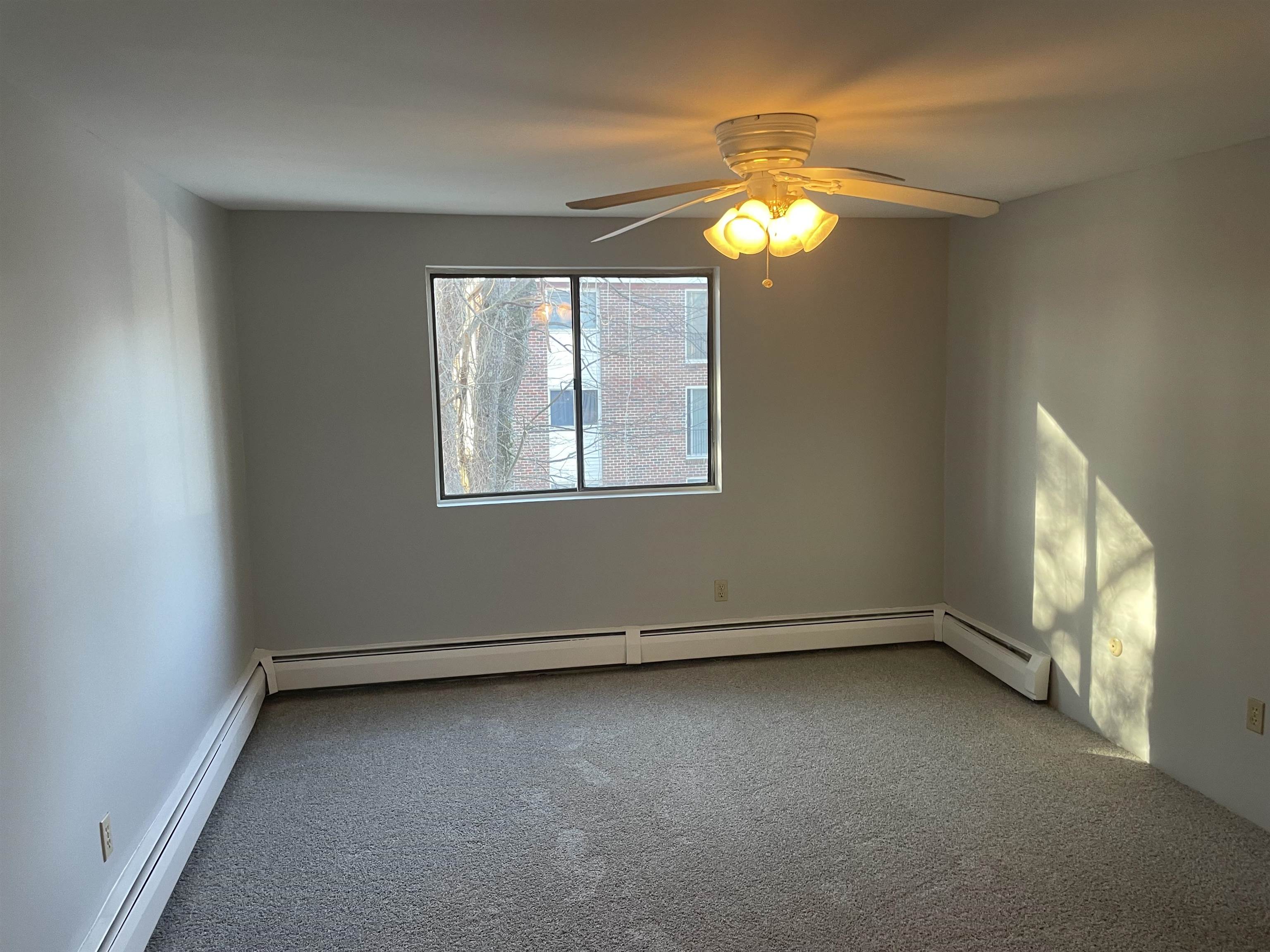 121 English Village Road, Unit 204 Manchester, NH 03102 - Photo 15 of 18