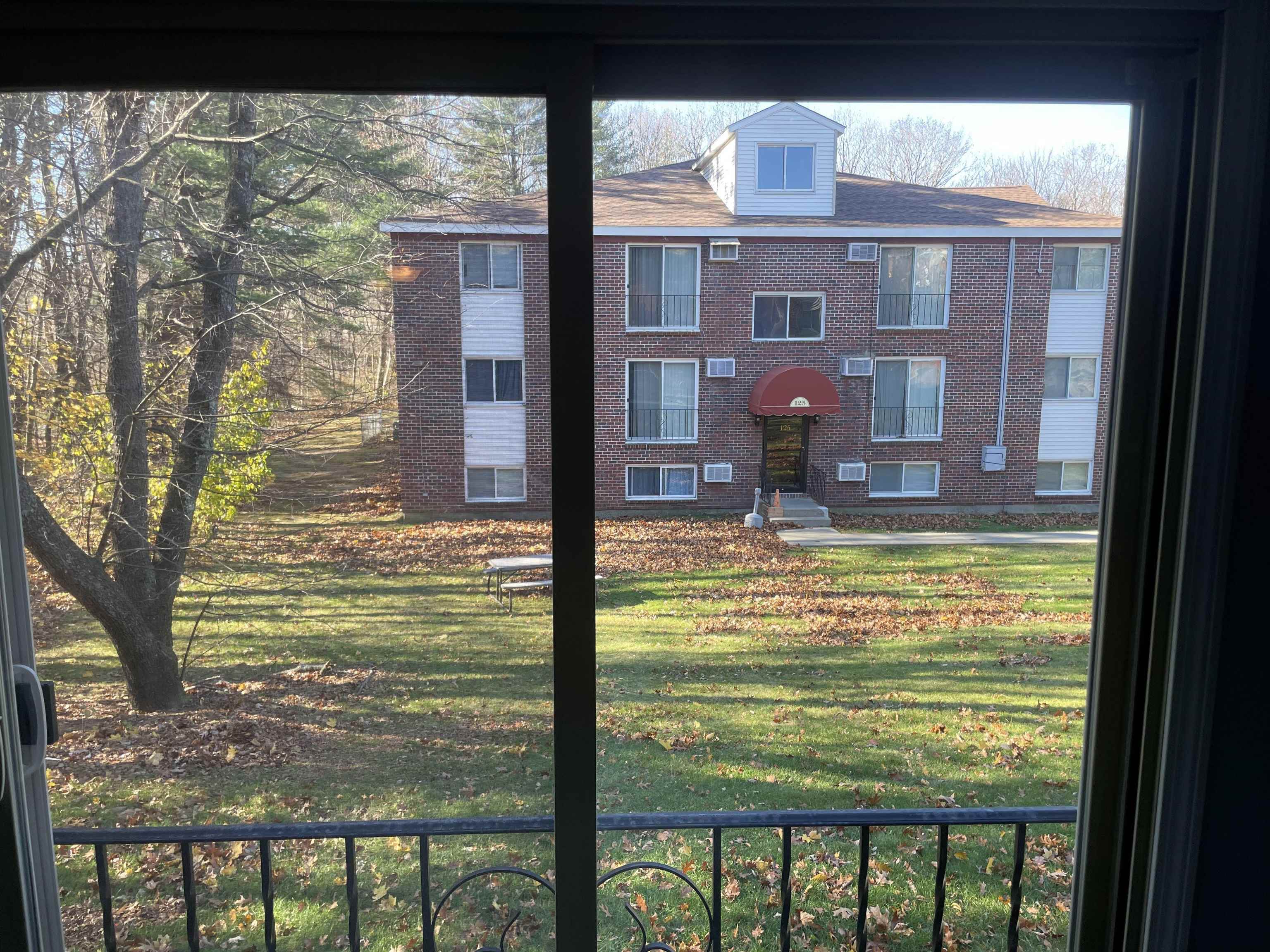 121 English Village Road, Unit 204 Manchester, NH 03102 - Photo 3 of 18