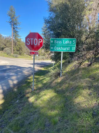 $383,500 | 53589 Chipo Poyah, North Fork, CA 93643