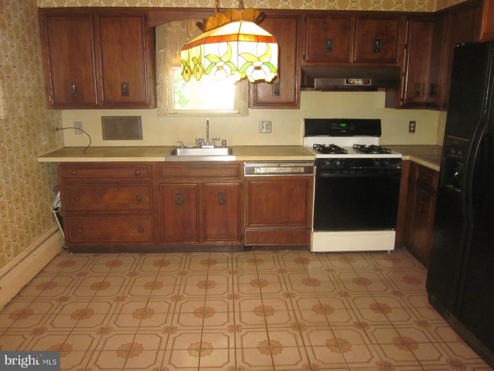 8519 High Ridge Road Ellicott City, MD 21043 - Photo 9 of 17 Kitchen