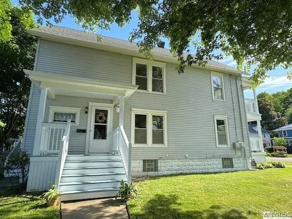 $1,100 | 18 Parkway Street, Hanover, NY 14136