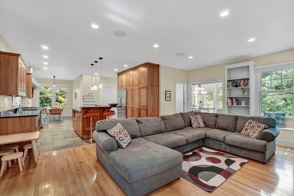 101 Columbine Road Milton, MA 02186 - Photo 7 of 24 Gallery Image 7