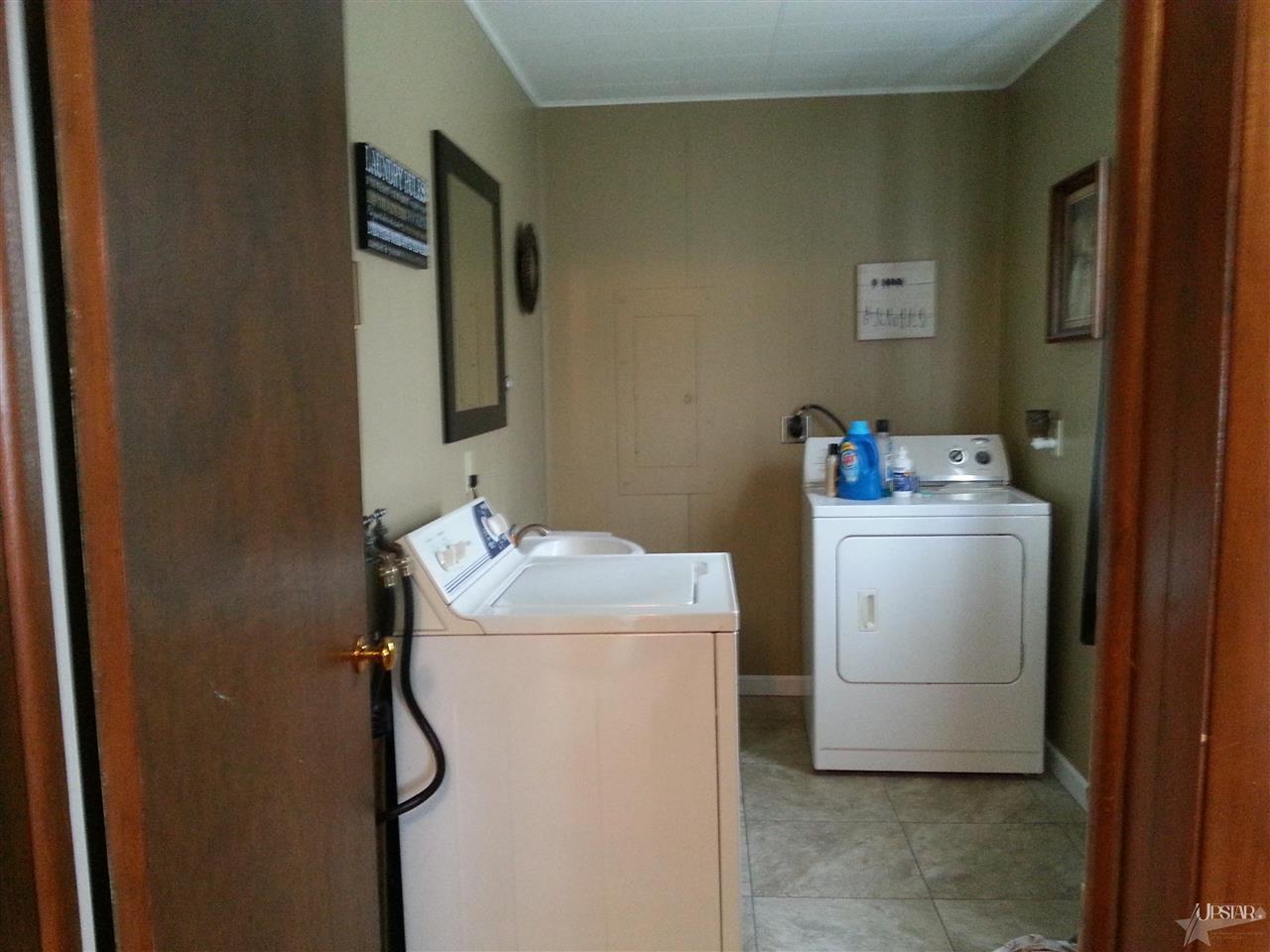 1110 West Marshall Street Decatur, IN 46733 - Photo 11 of 18