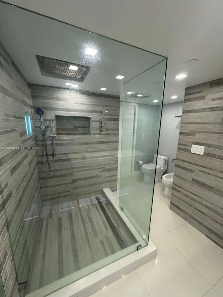 4000 Towerside Terrace, Unit 1901 Miami, FL 33138 - Photo 27 of 36 a view of bathroom