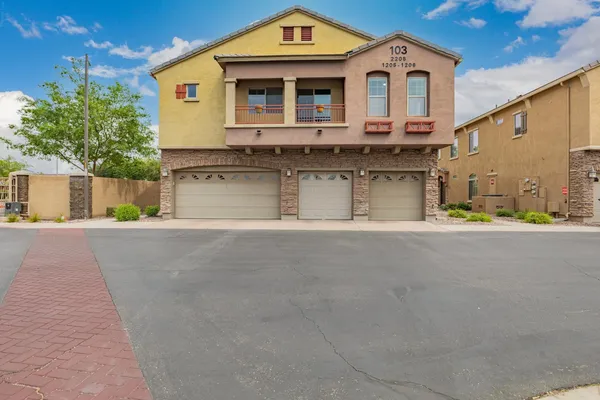 $2,100 | 1350 South Greenfield Road, Unit 2205, Mesa, AZ 85206