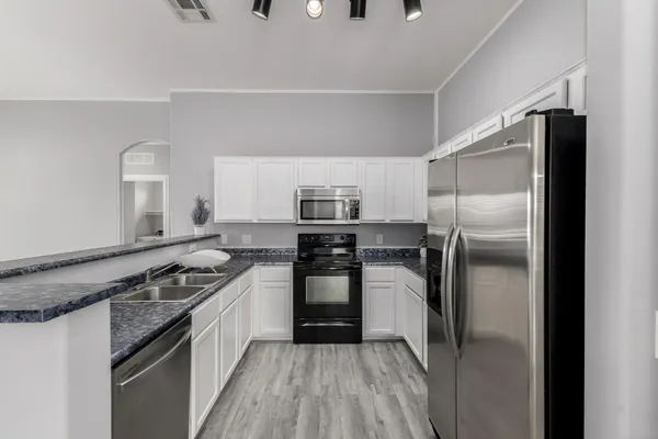 $2,100 | 1350 South Greenfield Road, Unit 2205, Mesa, AZ 85206