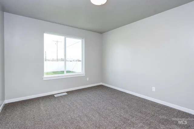 824 North 5th Street, Nyssa, OR 97913