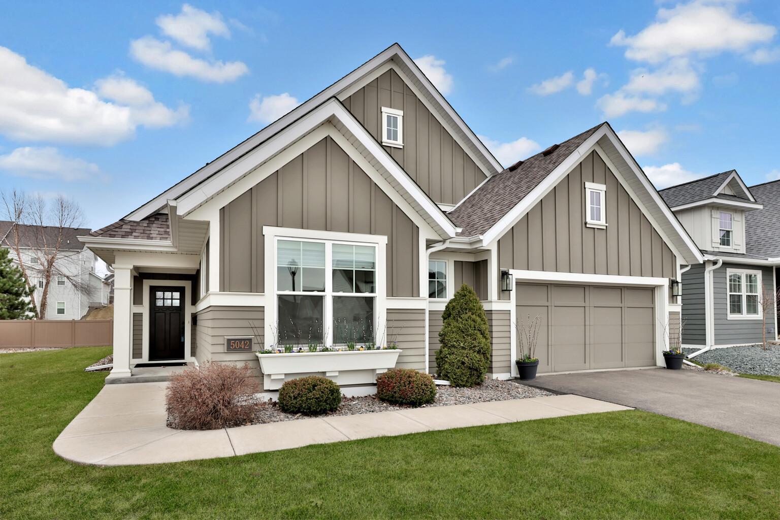 5042 Dale Ridge Road Woodbury, MN 55129 - Photo 2 of 45 Gallery Image 2