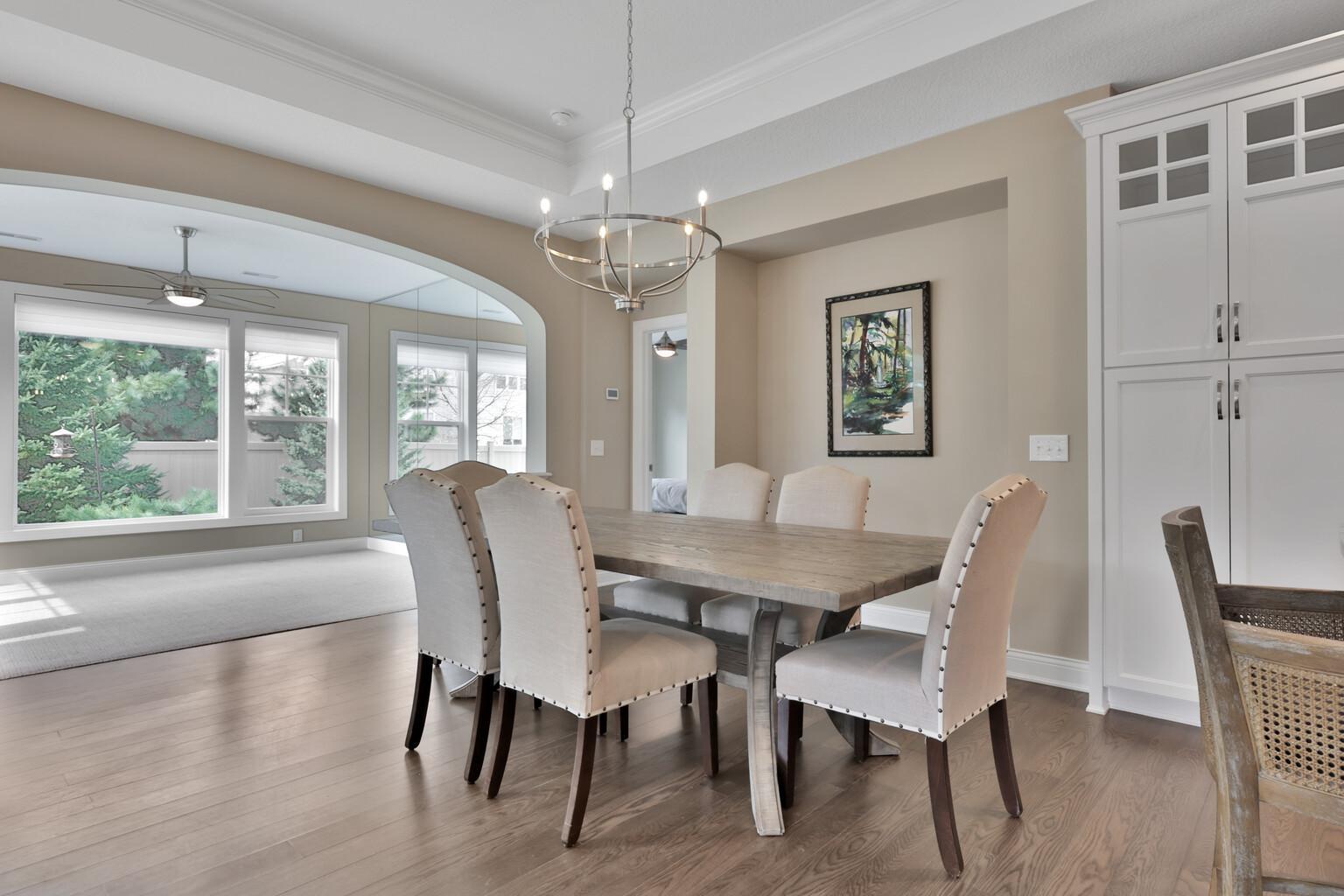 5042 Dale Ridge Road Woodbury, MN 55129 - Photo 22 of 45 Gallery Image 22