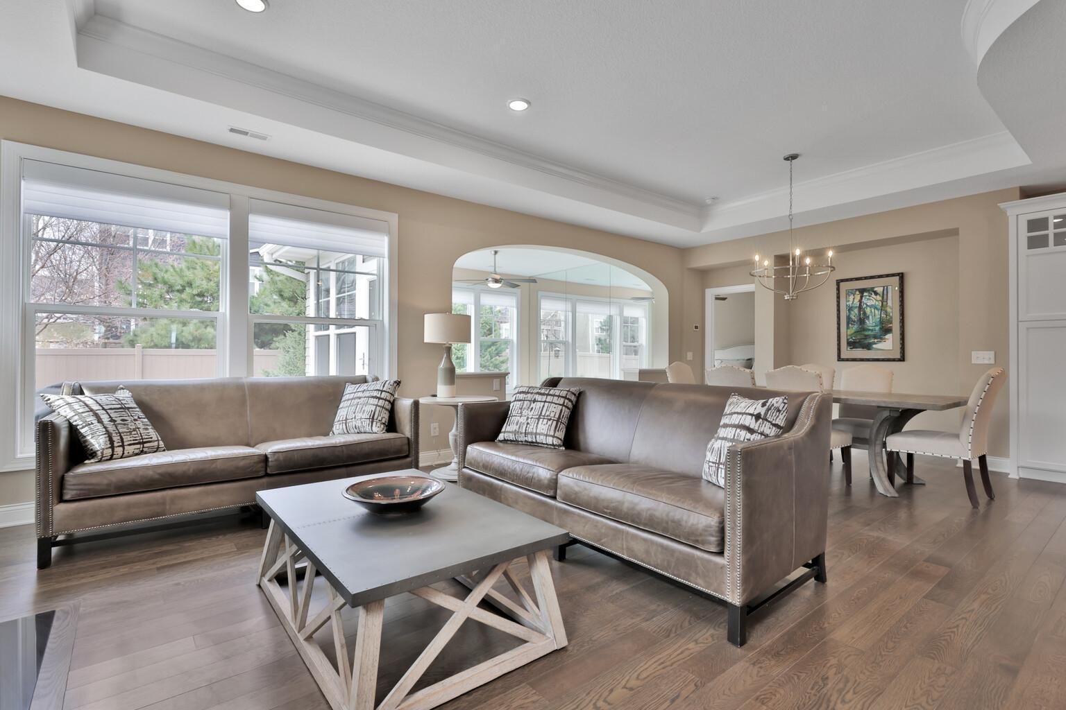 5042 Dale Ridge Road Woodbury, MN 55129 - Photo 25 of 45 Gallery Image 25