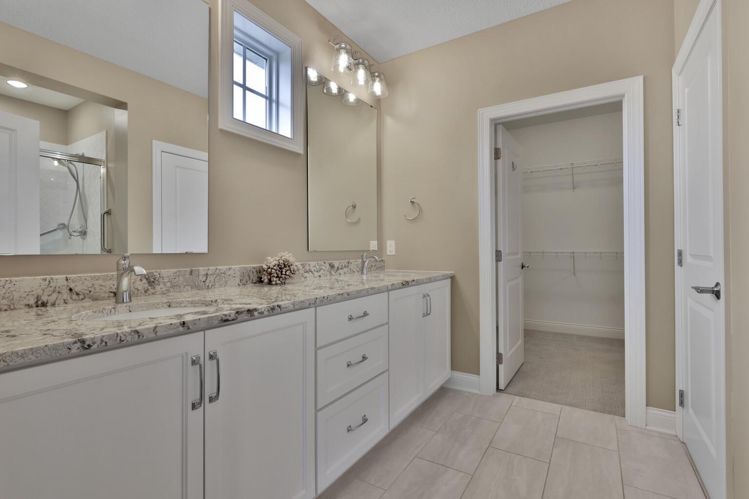 5042 Dale Ridge Road Woodbury, MN 55129 - Photo 34 of 45 Gallery Image 34