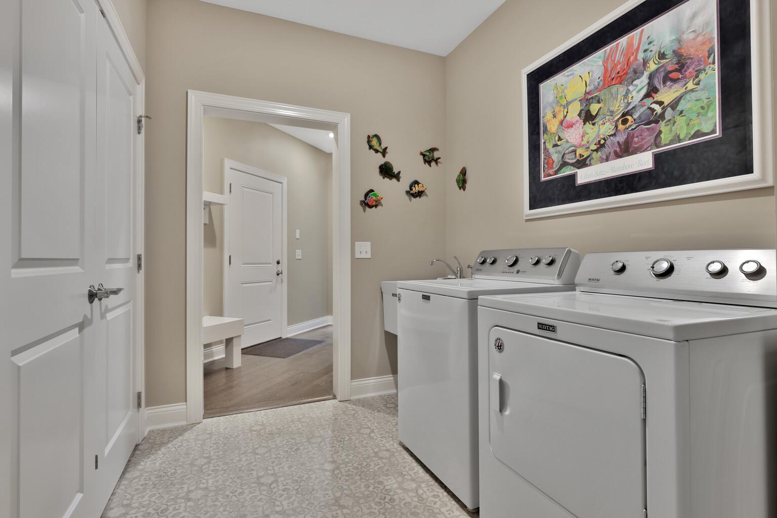 5042 Dale Ridge Road Woodbury, MN 55129 - Photo 37 of 45 Gallery Image 37