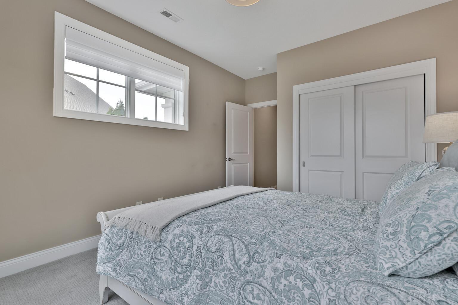 5042 Dale Ridge Road Woodbury, MN 55129 - Photo 40 of 45 Gallery Image 40