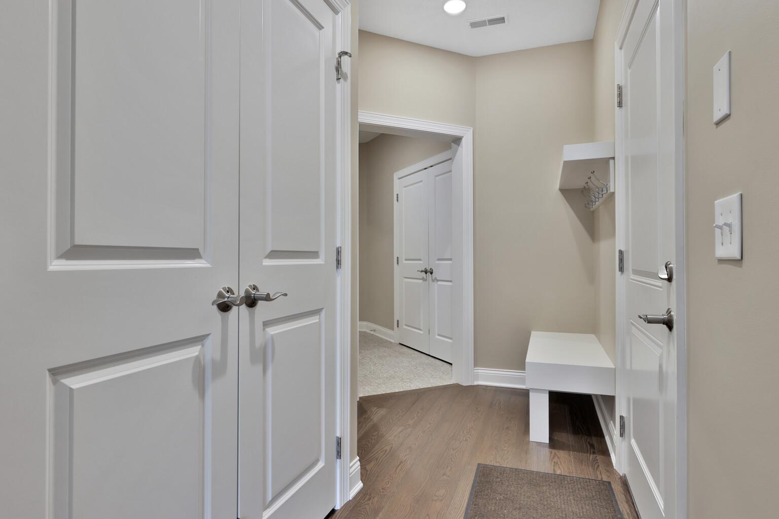 5042 Dale Ridge Road Woodbury, MN 55129 - Photo 43 of 45 Gallery Image 43