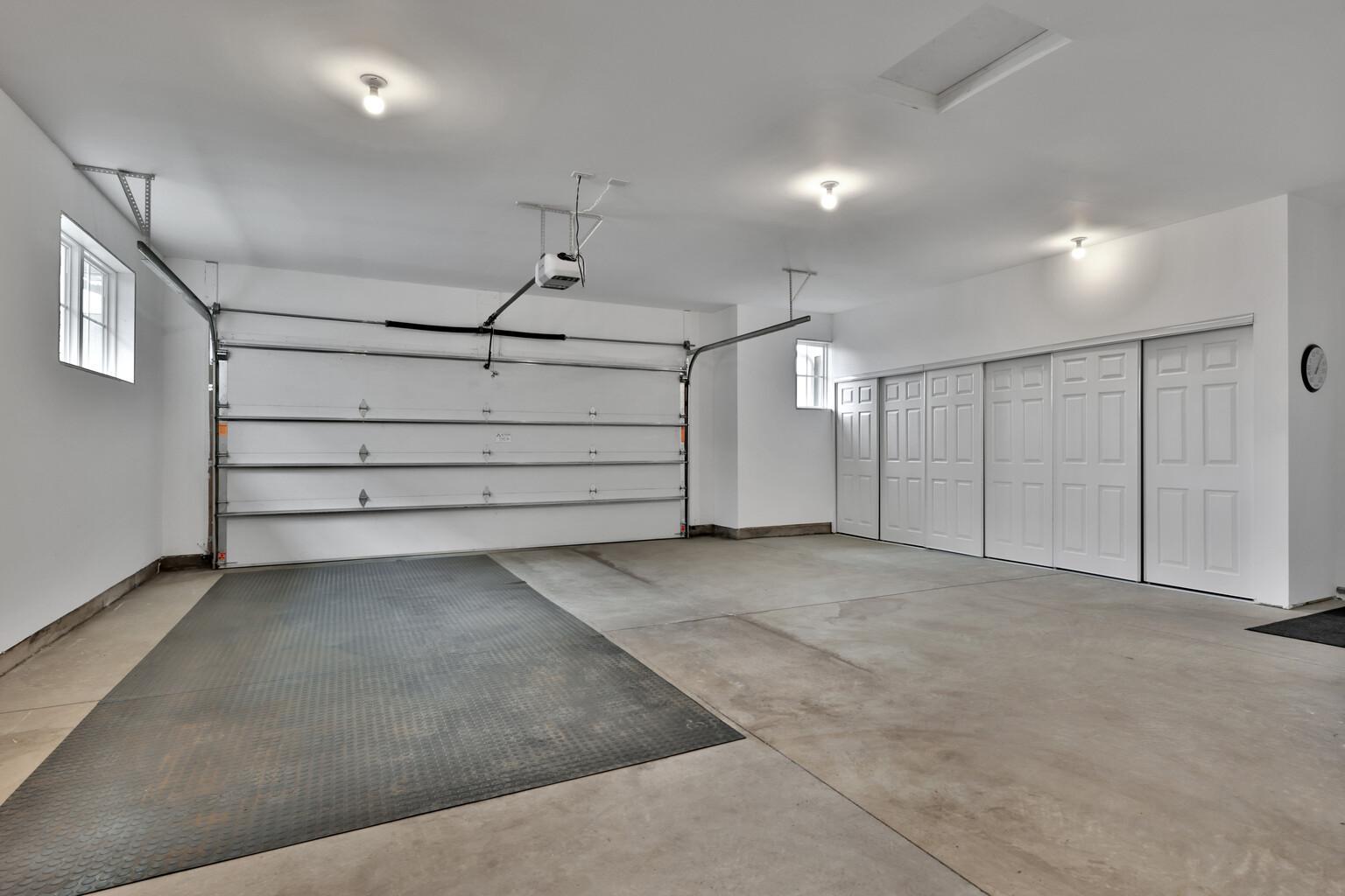 5042 Dale Ridge Road Woodbury, MN 55129 - Photo 45 of 45 Gallery Image 45