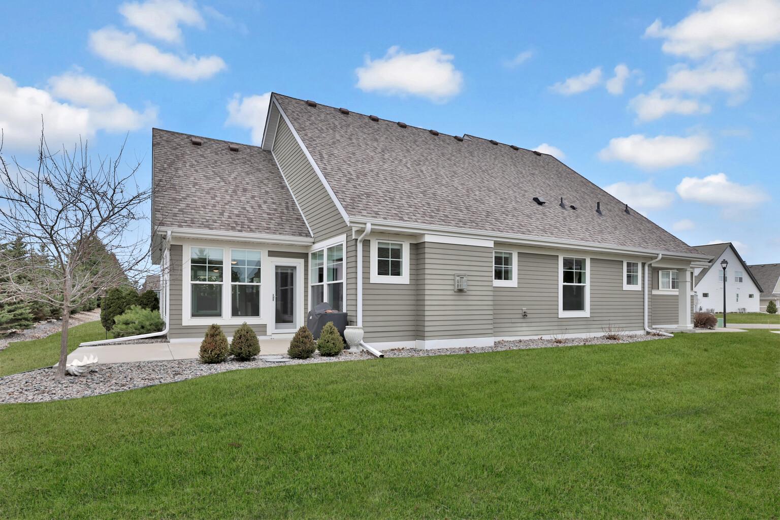 5042 Dale Ridge Road Woodbury, MN 55129 - Photo 5 of 45 Gallery Image 5