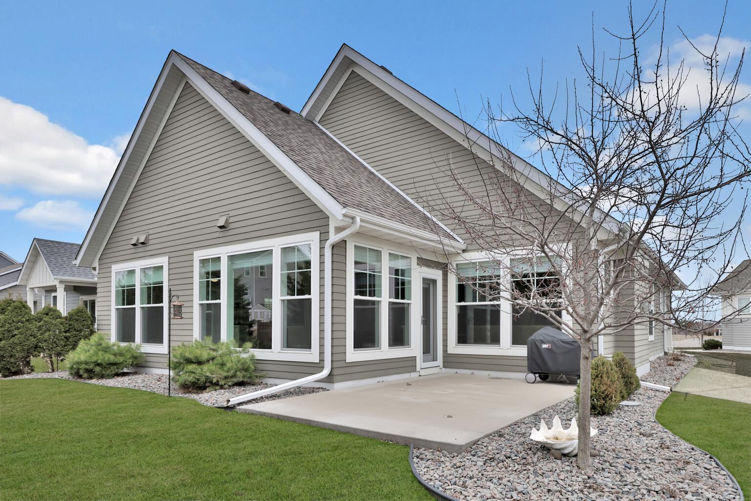 5042 Dale Ridge Road Woodbury, MN 55129 - Photo 6 of 45 Gallery Image 6