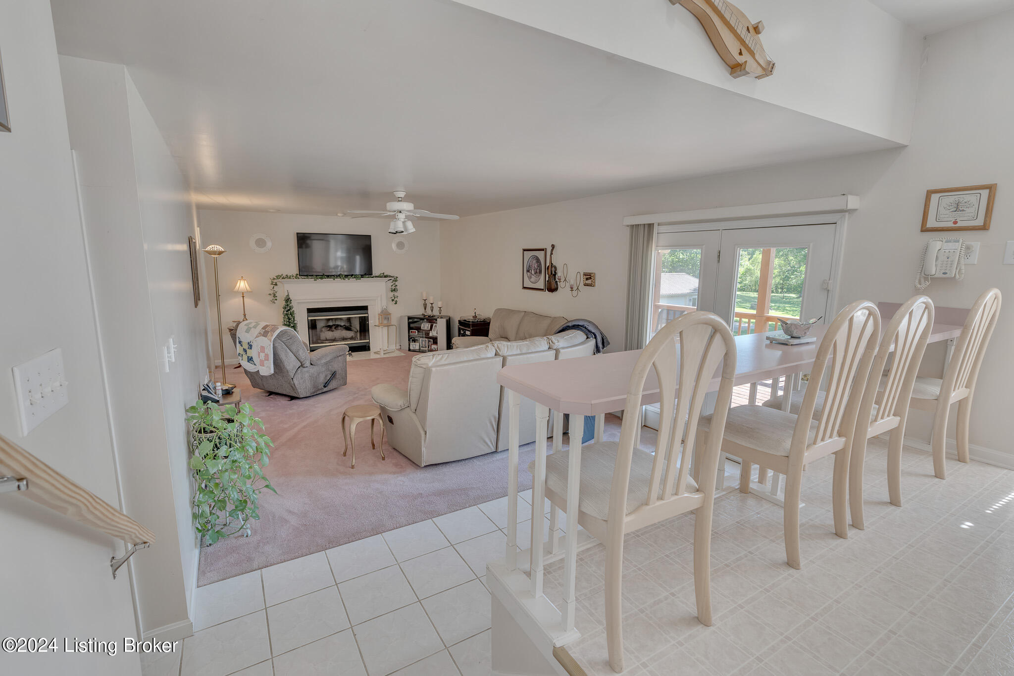 554 Castleman Branch Road Shepherdsville, KY 40165 - Photo 12 of 50 Sitting Room