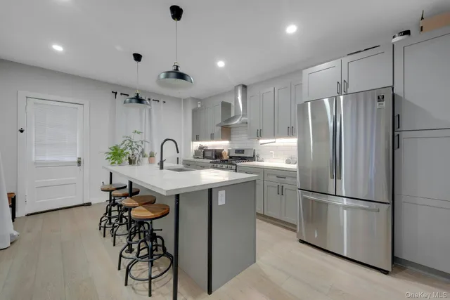 $700,000 | 10 Everett Street, New Rochelle, NY 10801