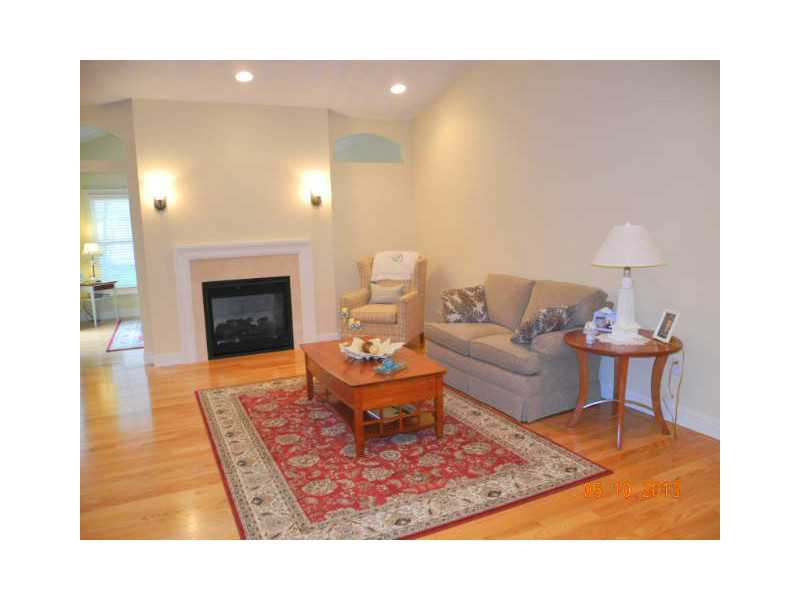 113 Whispering Pine Way, Unit 114 Exeter, RI 02822 - Photo 4 of 15 Living Room.