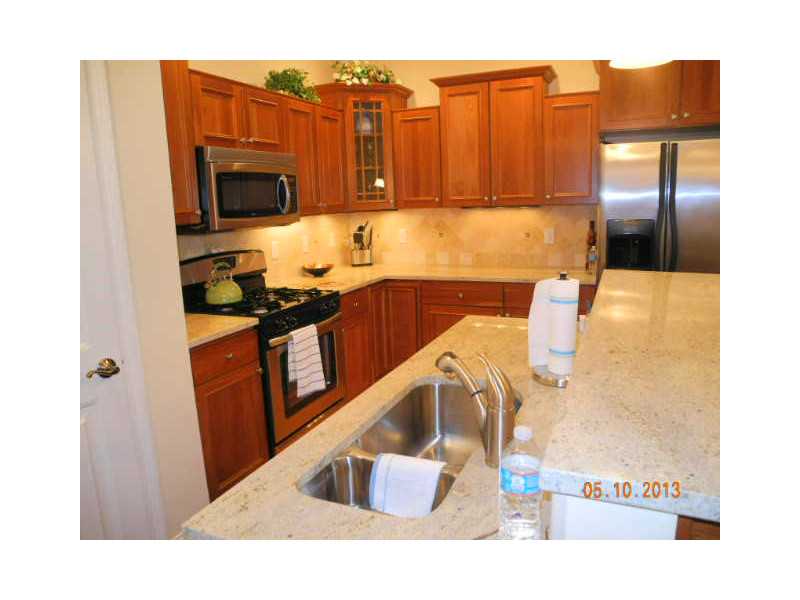 113 Whispering Pine Way, Unit 114 Exeter, RI 02822 - Photo 7 of 15 Kitchen.